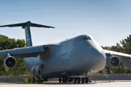 ARA San Juan: arriban otros dos C-5 Galaxy, uno de los aviones más poderosos del mundo