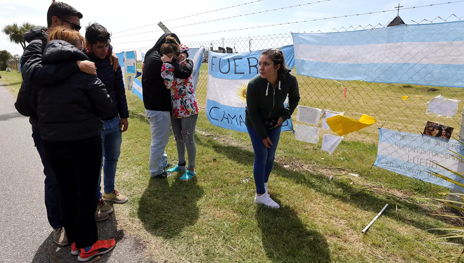 DOCE DÍAS. Los familiares no pierden las esperanzas de hallar con vida a los tripulantes del ARA San Juan. REUTERS