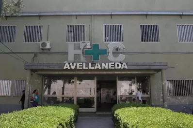 Explotó una bolsa de esterilización en el hospital Avellaneda y 10 empleados se intoxicaron