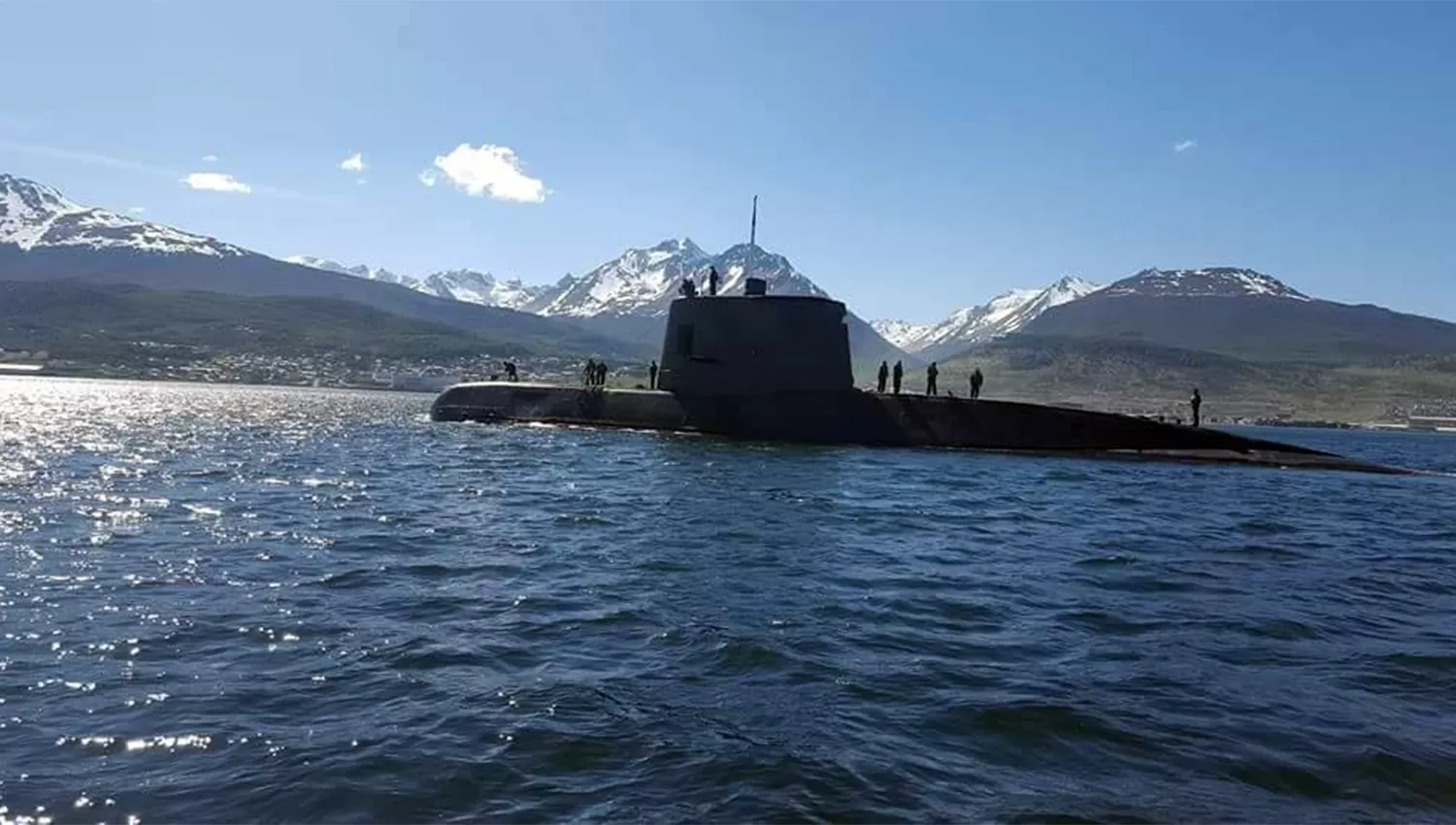 EN EL SUR. En las redes comenzaron a circular nuevas fotografías del ARA San Juan durante su misión en Ushuaia. 