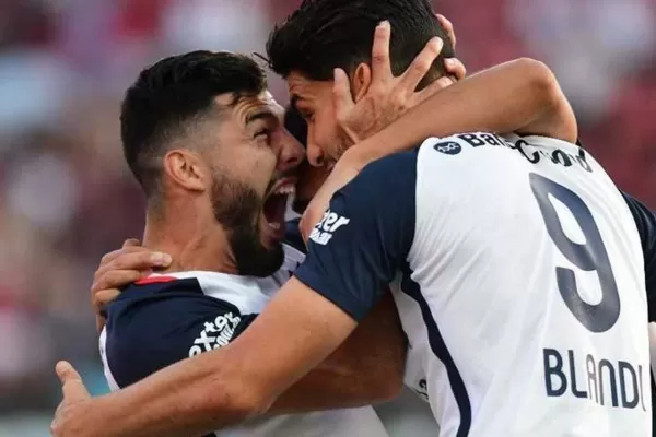 San Lorenzo fue contundente, derrotó a Atlético 2-0 y se trepó a la punta