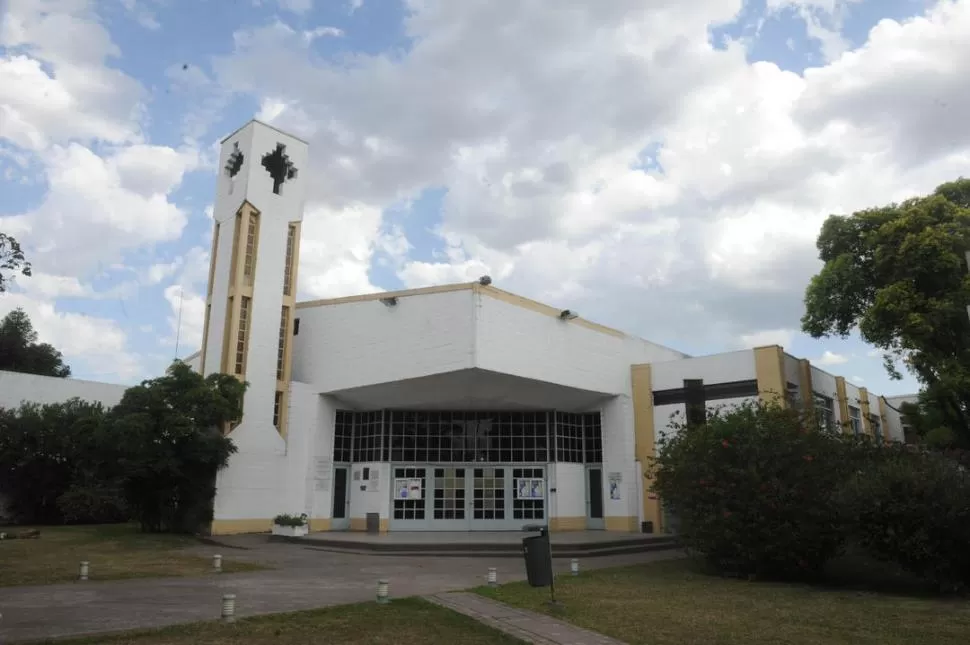 TEMOR. La Iglesia Cristo Rey está en avenida Mate de Luna al 3.000. la gaceta / foto de antonio ferroni
