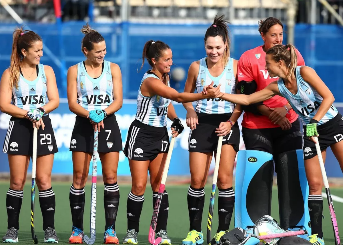 HOCKEY. Las Leonas. FOTO TOMADA DEL INTRANSIGENTE.