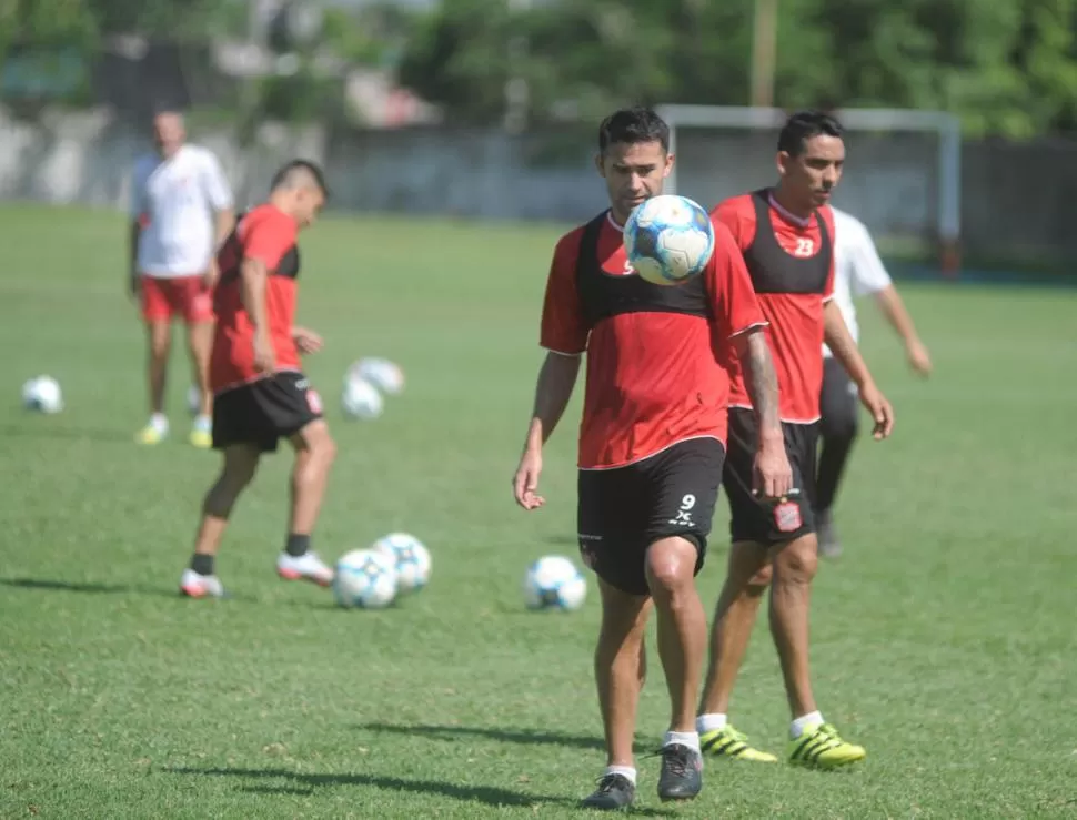 CONTENTO. Claudio Bieler se siente complacido por el buen trato que recibió, desde que llegó al club, por parte del hincha. la gaceta / foto de Antonio Ferroni