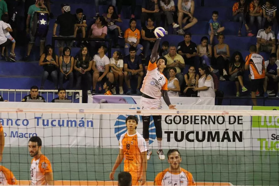 CUMPLE. Melgarejo llegó como refuerzo y no defraudó. Su saque aporta. prensa monteros voley