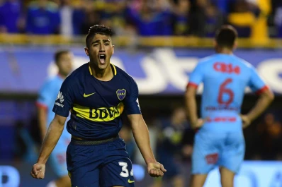 Boca venció a Arsenal y sigue siendo líder