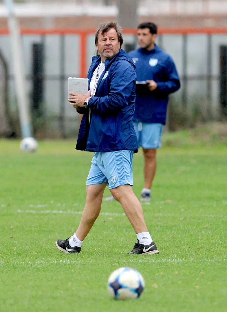 DUBITATIVO. Zielinski debe decidir si pone titulares o suplentes para mañana.  la gaceta / foto de franco vera (archivo)