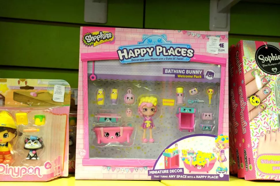  -SHOPKINS.-