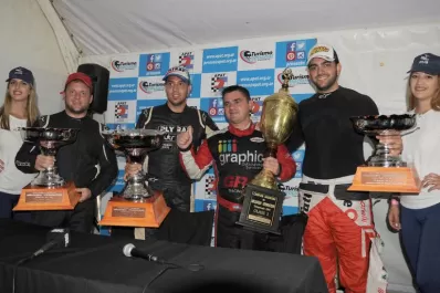 En la Clase 2, Pablo Ortega ganó en la pista, fue penalizado y finalmente quedó 3°