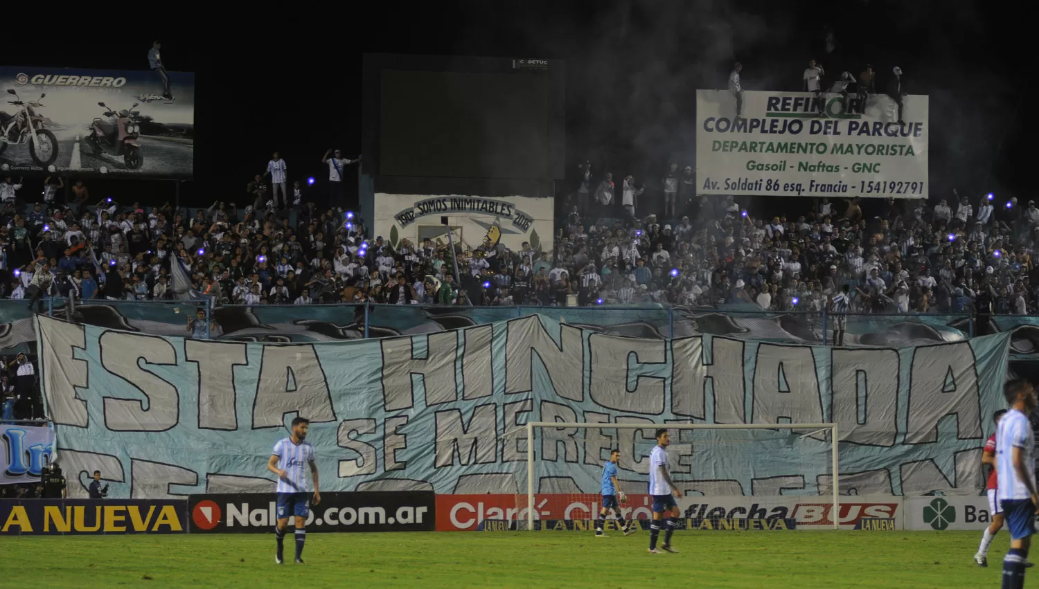 La hincha de Atlético palpitó anoche lo que será la gran final ante River. LA GACETA/FOTO DE FRANCO VERA