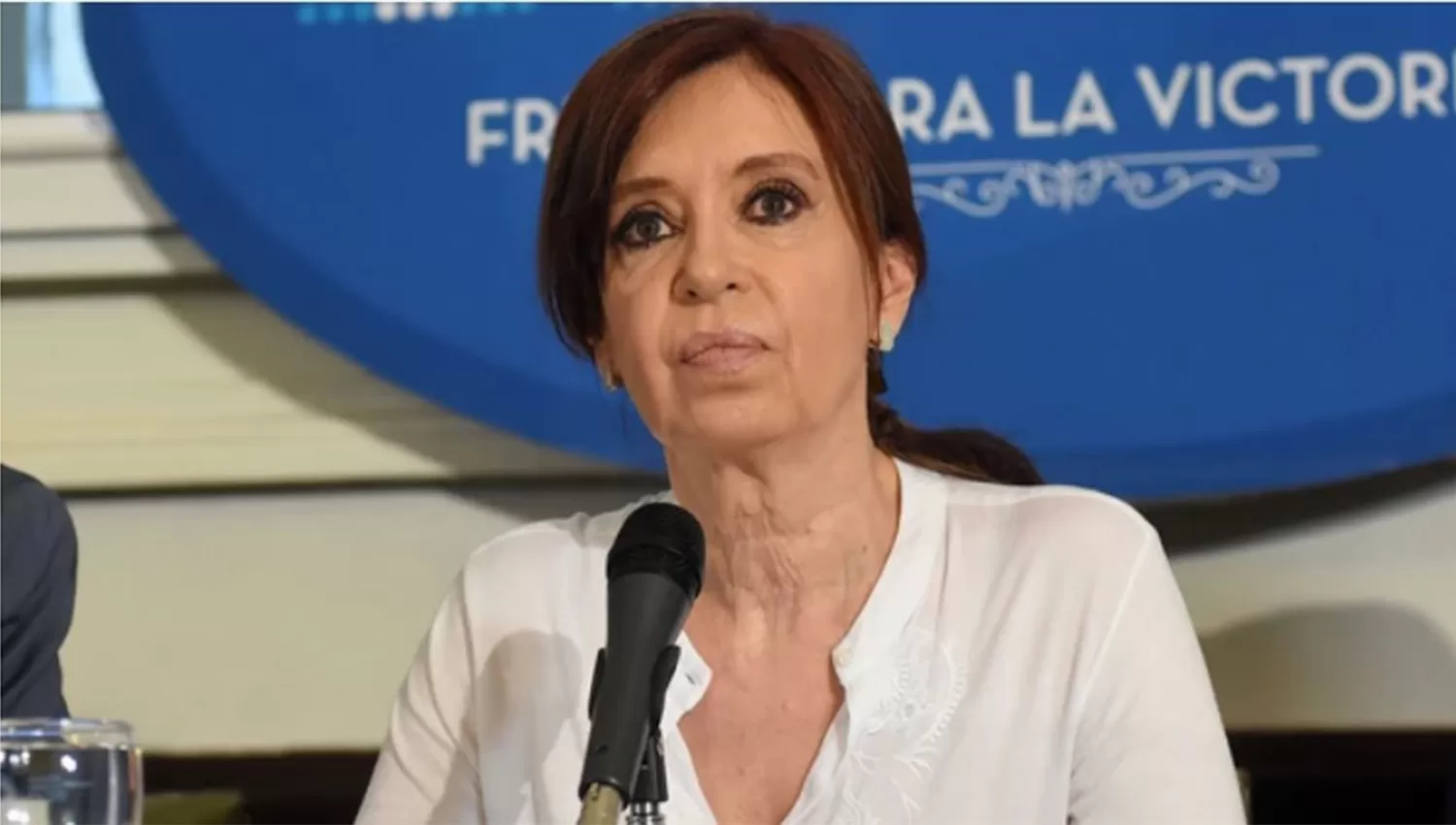 Crisitina Kirchner en una conferencia de Prensa para el FPV. FOTO TOMADA DE INFOBAE.