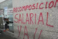 Mañana los bancos atenderán hasta las 10 y anuncian posibles paros para la próxima semana