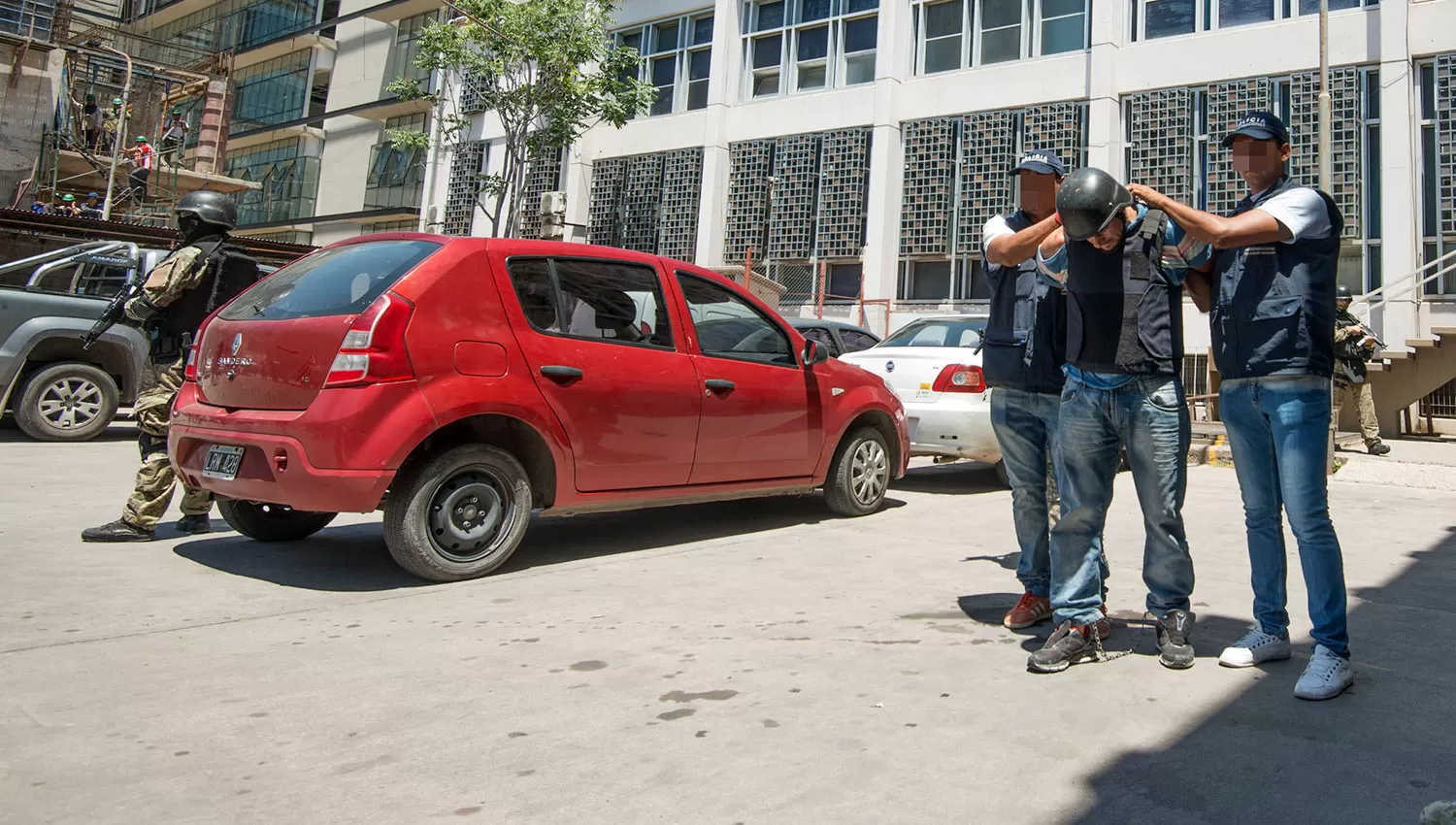 El momento en el que Espiasse Pugh fue detenido. TÉLAM