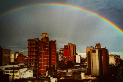 Luego de la lluvia, un doble arco iris decoró el cielo y sorprendió a los tucumanos