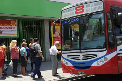 Mañana será un día clave para el precio del boleto del colectivo urbano
