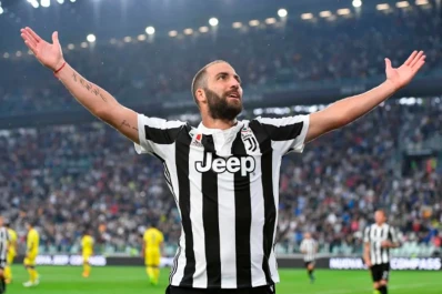 El fútbol de Europa cierra el telón del 2017: hora, TV y el resto de la agenda deportiva