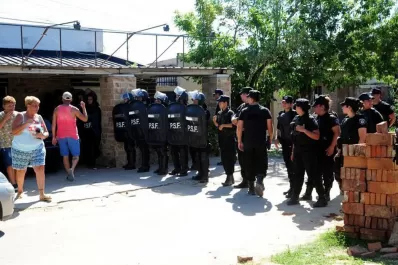Un agente penitenciario de Santa Fe asesinó a balazos a su ex mujer y a otras cuatro personas