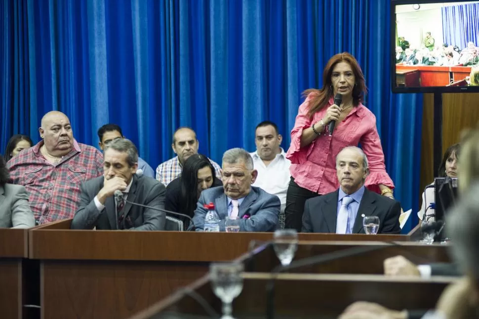 DEFENSA. María Jesús Rivero, durante el juicio oral contra el Clan Ale. la gaceta / FOTO DE JORGE OLMOS SGROSSO