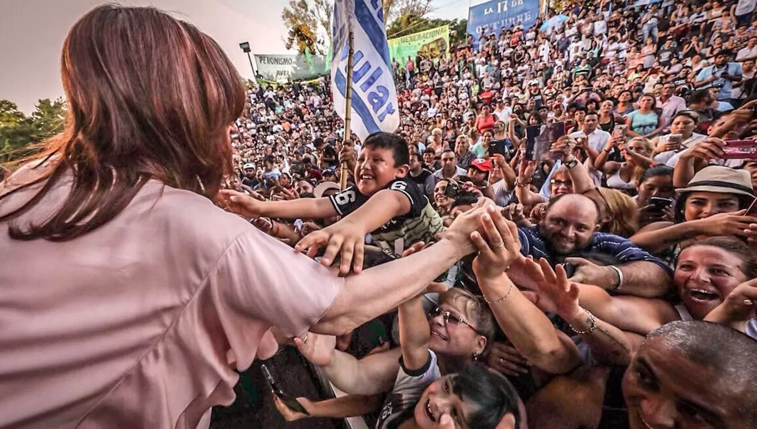 MENSAJE DE LA EX PRESIDENTA. La foto que compartió la ex mandataria junto a su mensaje. FOTO TOMADA DE TWITTER