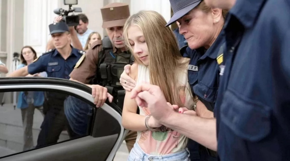 NAHIR DETENIDA. FOTO TOMADA DE GRUPOPOST.COM