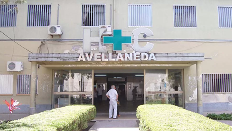 HOSPITAL AVELLANEDA. El niño fue atendido por médicos debido a las lesiones que presentaba.