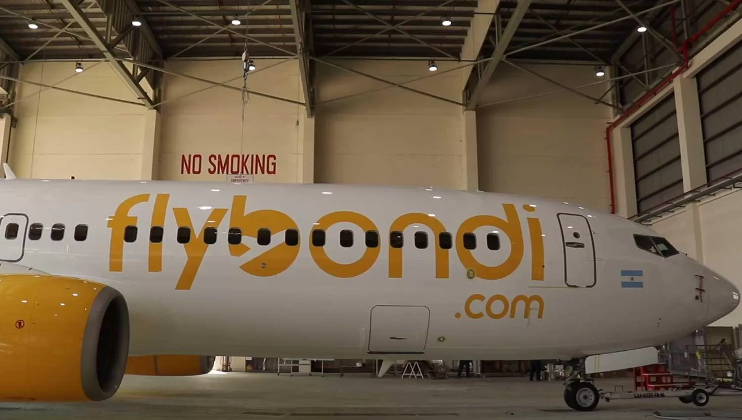 FLYBONDI. El avión con el que operará la empresa. ARCHIVO