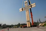 Queman iglesias y amenazan al papa Francisco en Chile