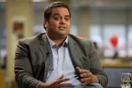 Triaca pide disculpas, pero llevan su caso a la Justicia