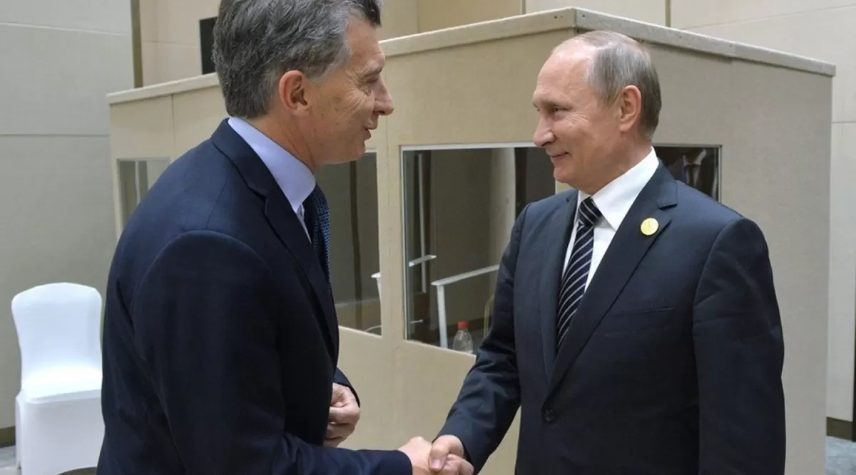 MACRI Y PUTIN. FOTO TOMADA DE CLARIN.COM