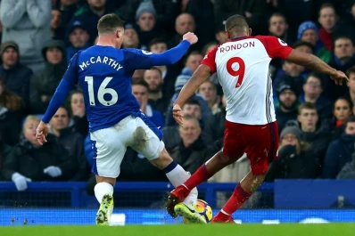 Video: la durísima lesión de un jugador que hizo llorar a su rival