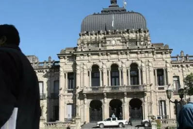 En Tucumán no piensan achicar la planta estatal de empleados públicos