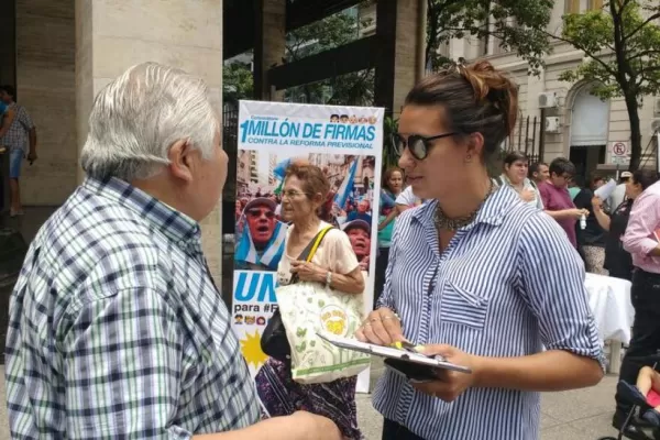 Suman 3.000 firmas contra ley jubilatoria