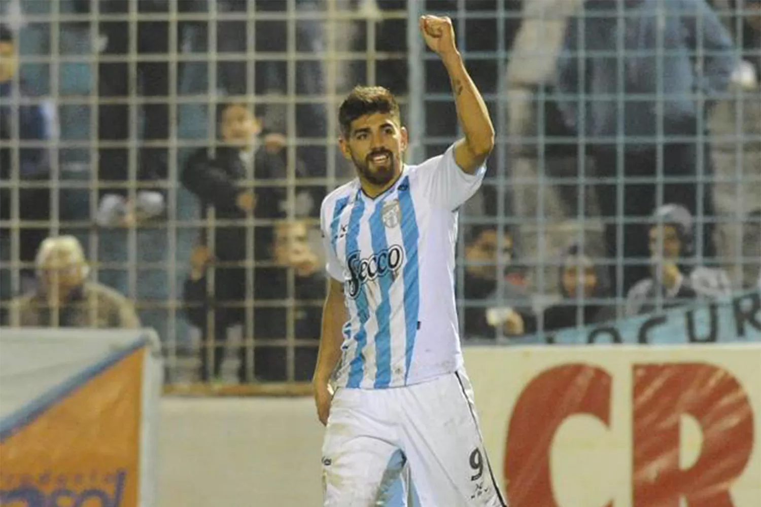 Leandro Díaz vistiendo la camiseta del Decano. FOTO ARCHIVO