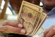 El dólar llega a su récord histórico y el Merval no se queda atrás