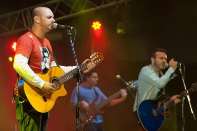 La Yunta canta con la Bruja Salguero