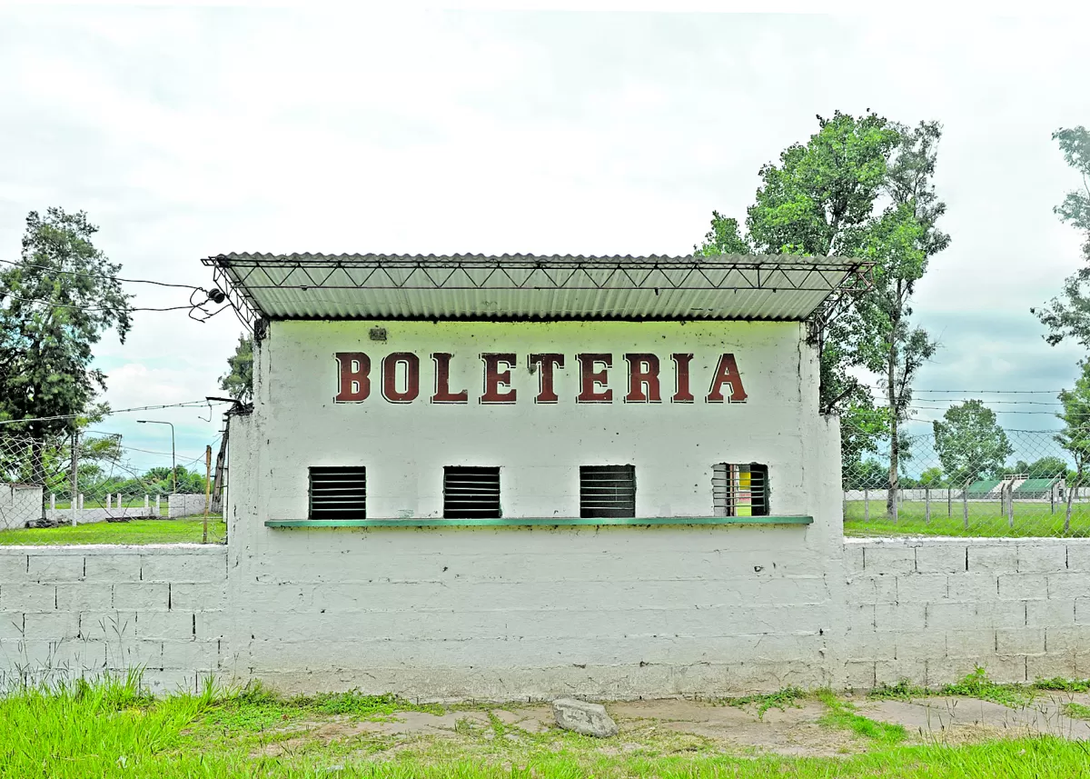 El pueblo de Graneros dividido por el amor a dos camisetas