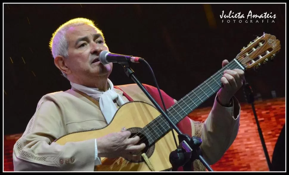 ANUNCIO. El folclorista comentó con entusiasmo que presentará pronto un nuevo disco, de estilo romántico. foto julieta amateis