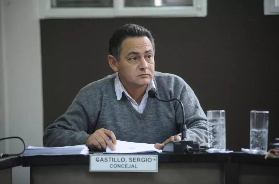 CRÍTICA. Según el opositor, él y sus pares trabajan como “cautivos”.  