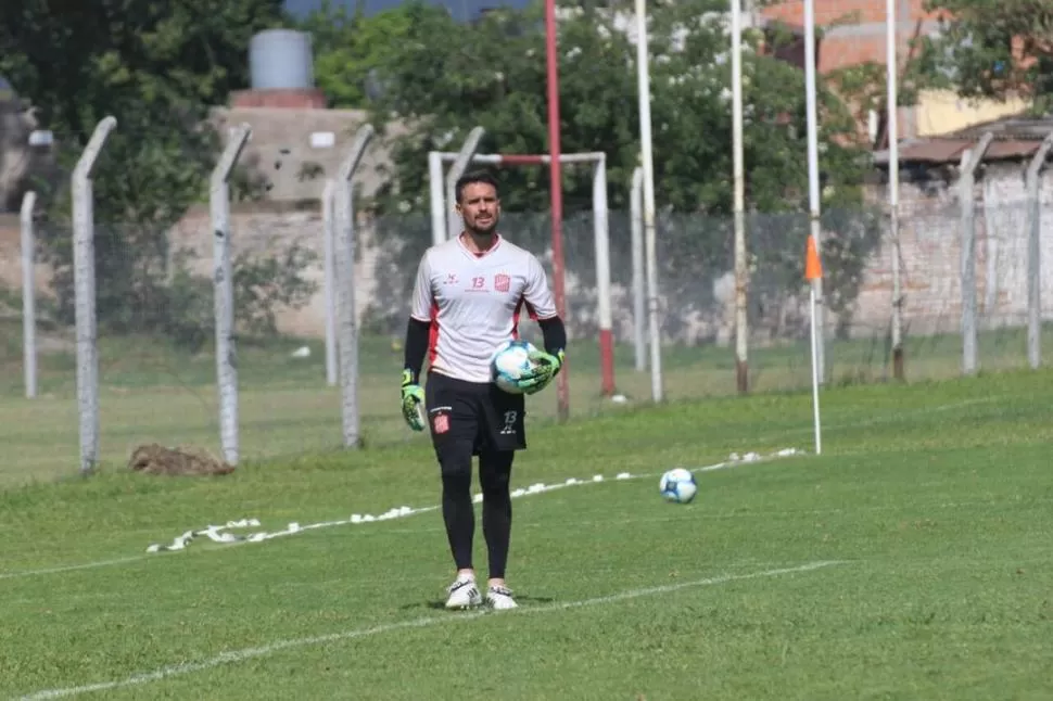 PACIENTE. Cristian Correa es un arquero que desde que llegó al club, trabajó incansablemente esperando su chance. foto belen olivera