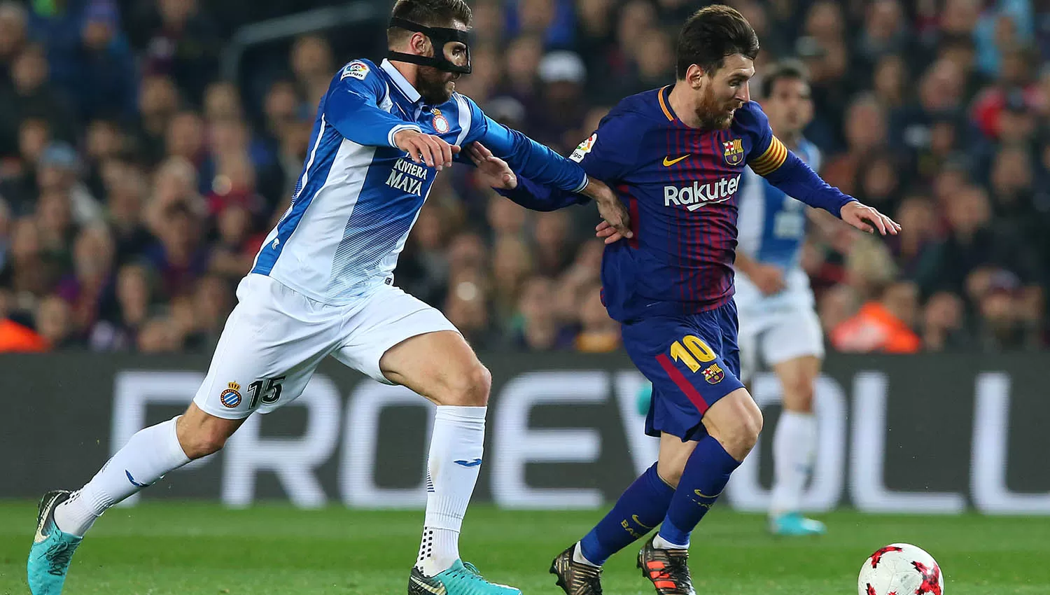 Messi marcó un gol y estrelló un cabezazo en el palo derecho del arco del Espanyol.
REUTERS