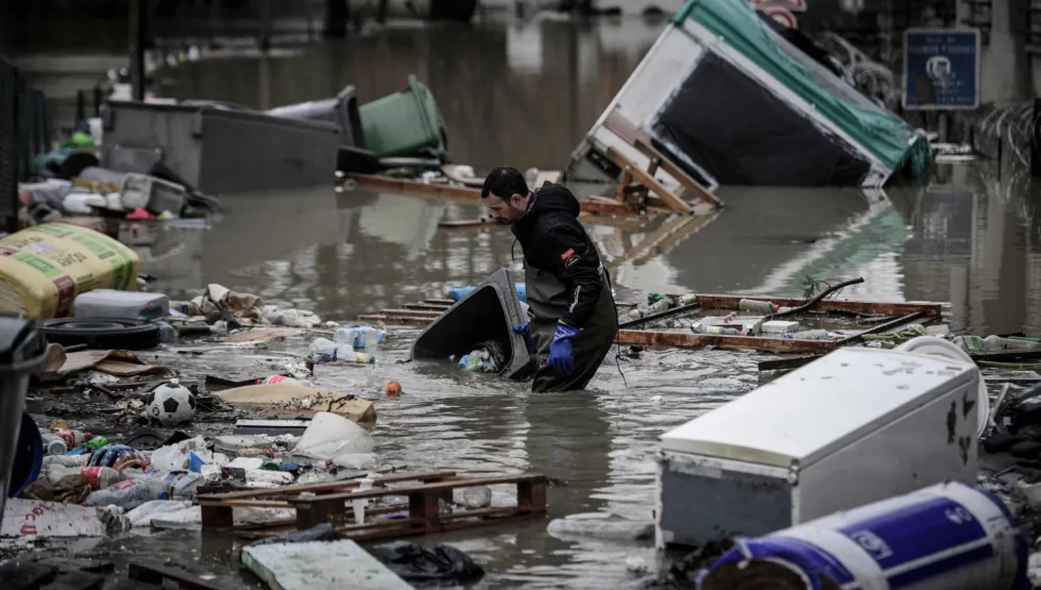 París despues del desborde del río Sena. (El País, Internacional)