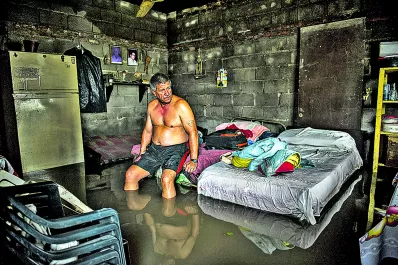 Pesadilla: 200 vecinos fueron evacuados en el barrio Alejandro Heredia