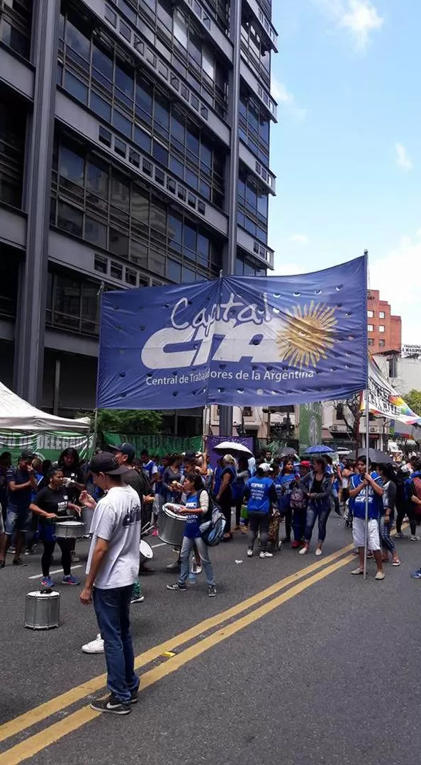 POR 48 HORAS. Dirigentes sindicales y trabajadores cerraron ayer dos jornadas de protesta en Buenos Aires. prensa ate