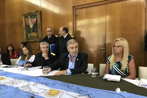 Pidieron buques extranjeros para la búsqueda del San Juan