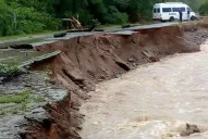 Increíble: el río Loro se comió parte de la ruta 347 en El Cadillal