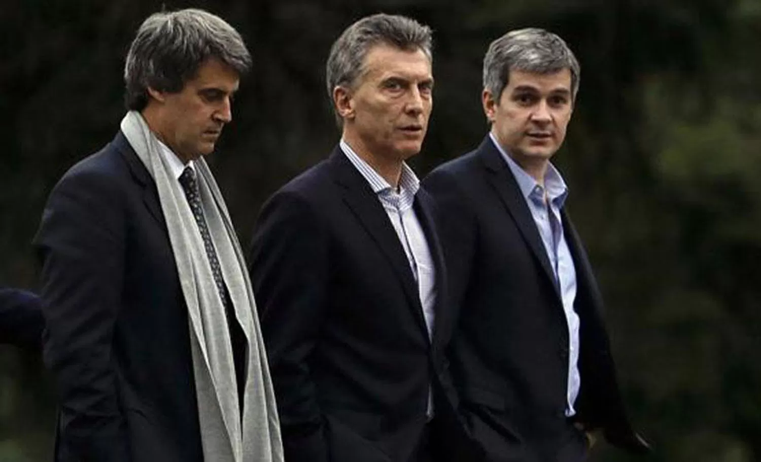 MACRI, PEÑA Y PRAT-GAY. EL presidente, el jefe de Gabinete y el minsitro de Hacienda. FOTO TOMADA DE INFOBAE.COM