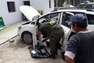 Una mujer que venía en auto con sus dos hijas a Tucumán transportaba casi 47 kilos de cocaína