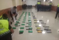 Un electricista halló 61 kilos de cocaína cuando reparaba el limpiaparabrisas de un colectivo