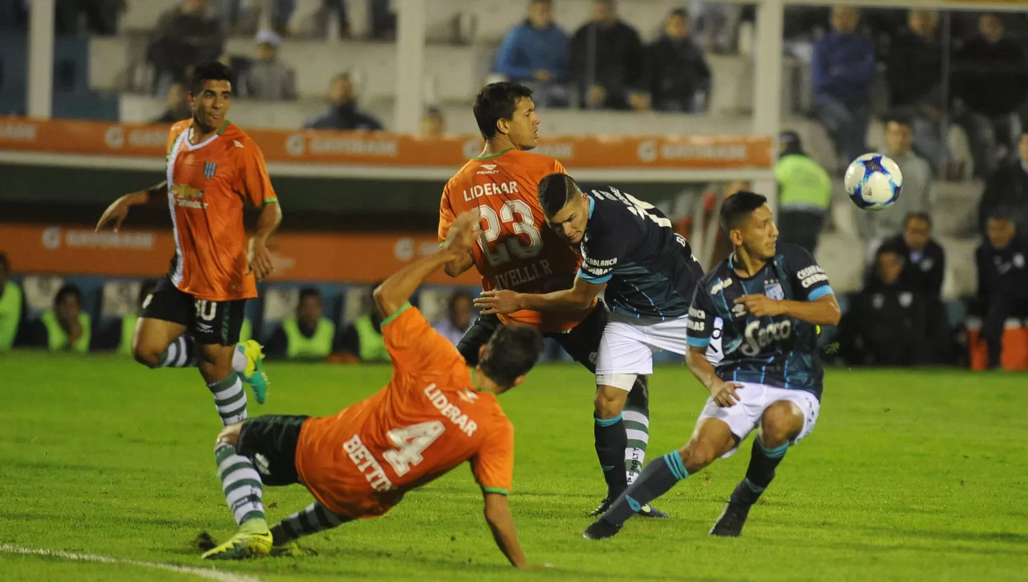 Atlético visita a Banfield: hora, TV y el resto de la agenda deportiva
