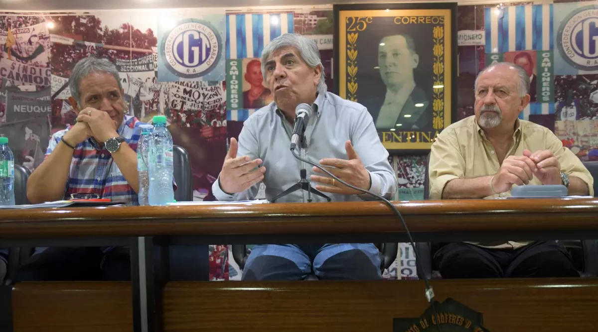 ALIADOS. Hugo Moyano, junto a su par del gremio de Bancarios,Sergio Palazzo, y de la CTA, Hugo Yasky